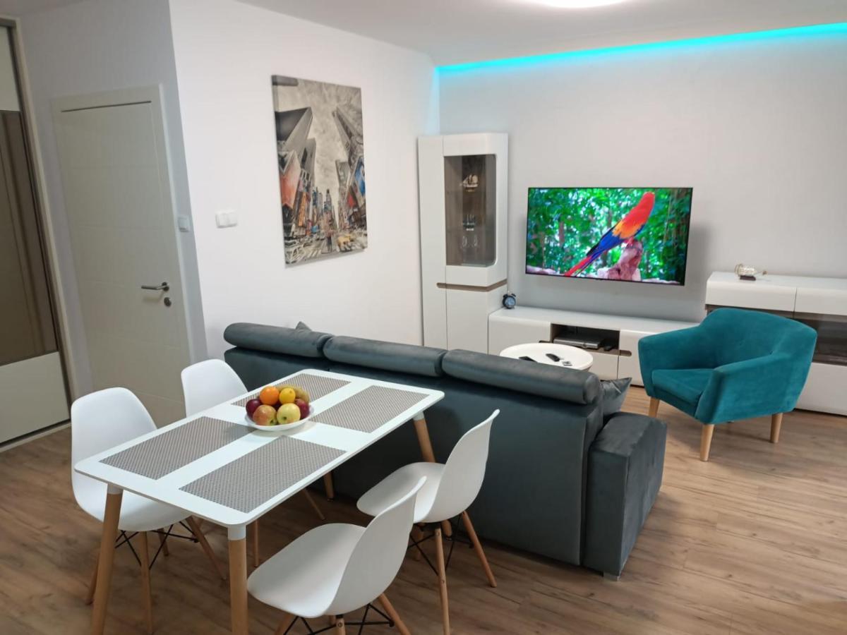 Good To Sea You Polanki Kolobrzeg, Apartament Z Garazem Bagian luar foto
